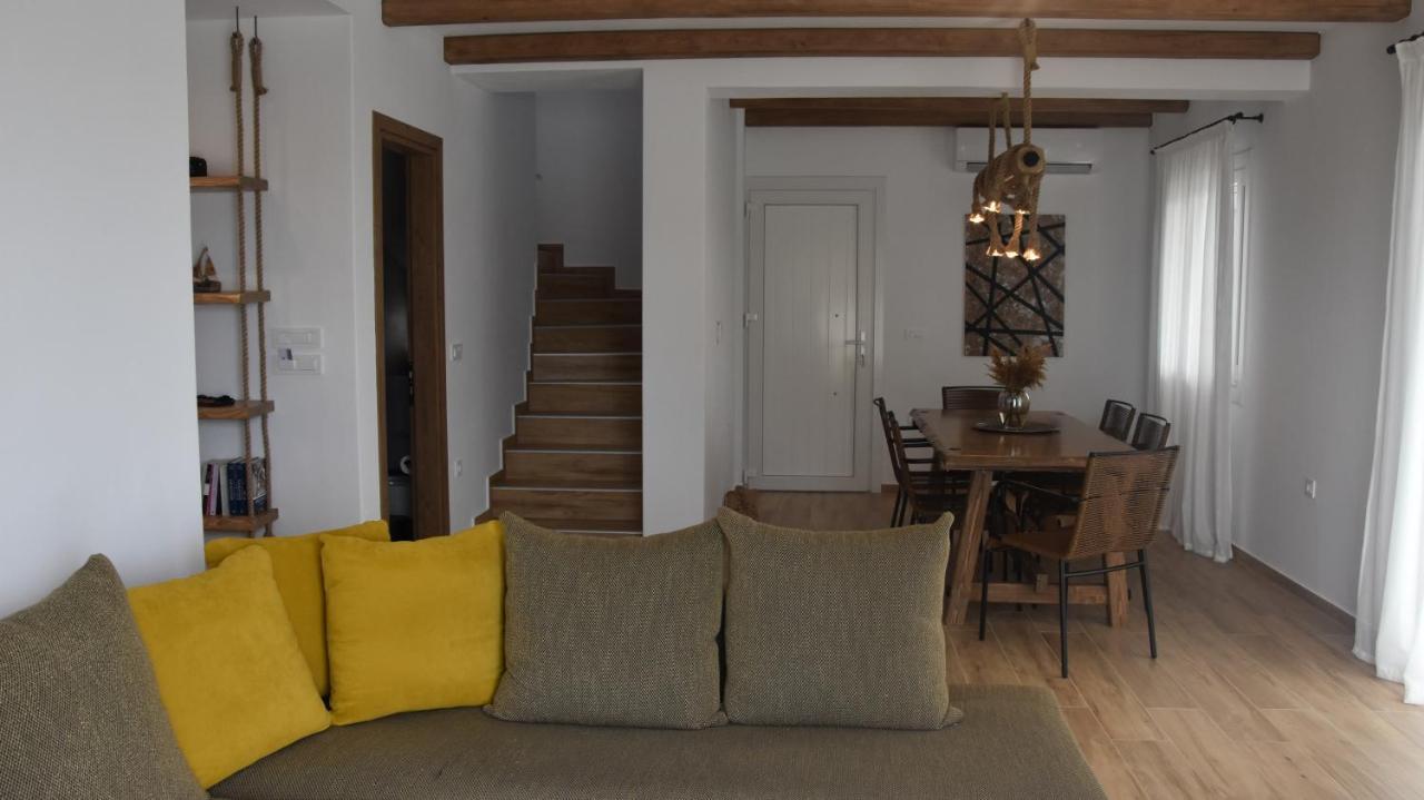 Villa Nelleas Adamantas  Exteriör bild