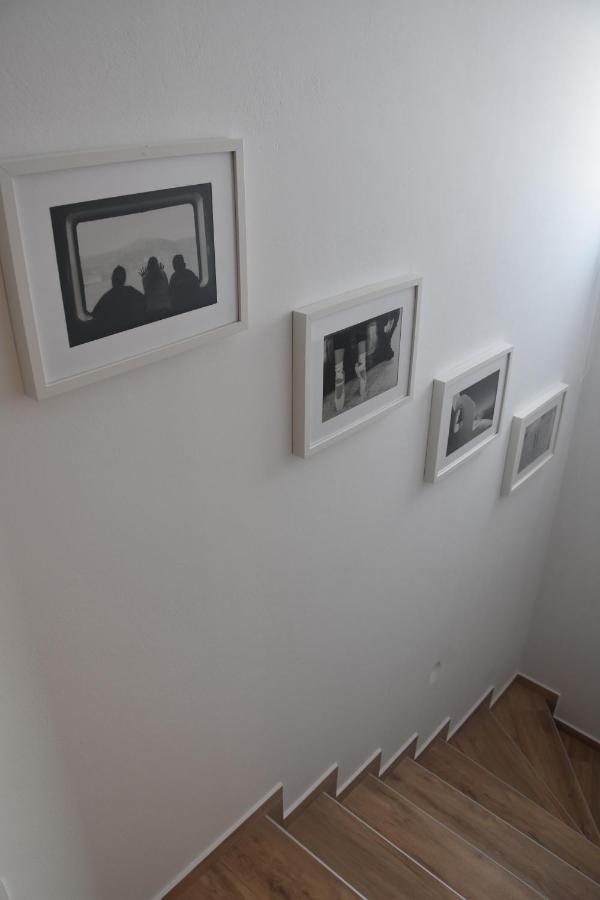 Villa Nelleas Adamantas  Exteriör bild